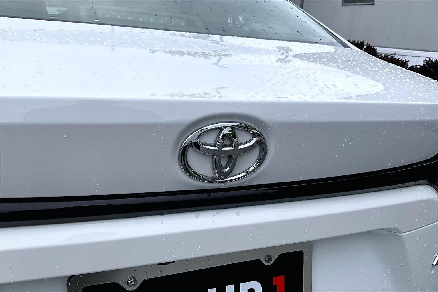 Used 2024 Toyota Corolla LE FWD image 29