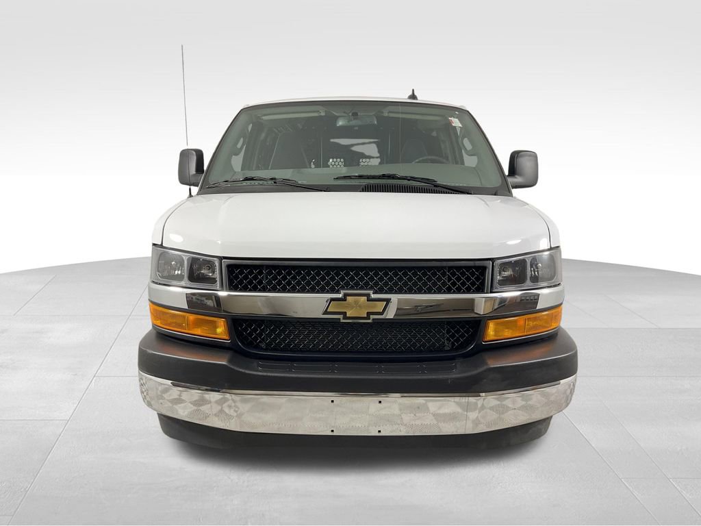 Used 2024 Chevrolet Express 2500 w/ Driver Convenience Package image 3