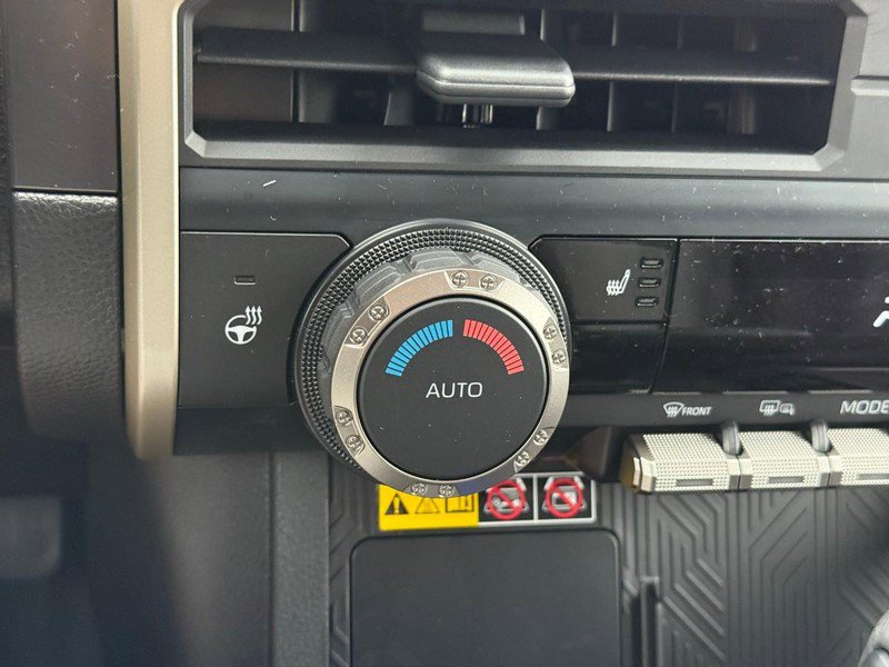 New 2025 Toyota Tacoma 4x4 Double Cab image 18