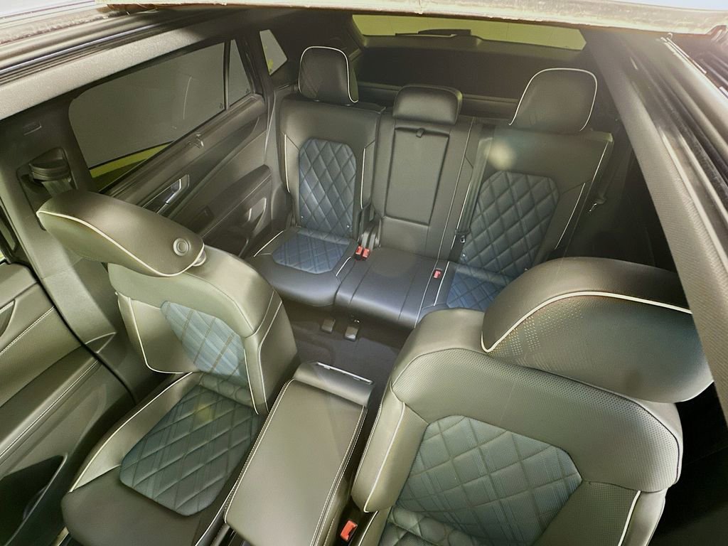 Used 2025 Volkswagen Atlas Cross Sport SEL Premium R-Line image 22