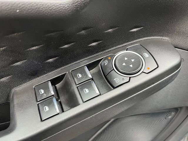 Used 2020 Ford Escape SE image 14