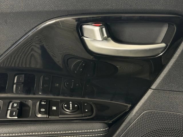 Used 2022 Kia Niro LXS FWD image 14