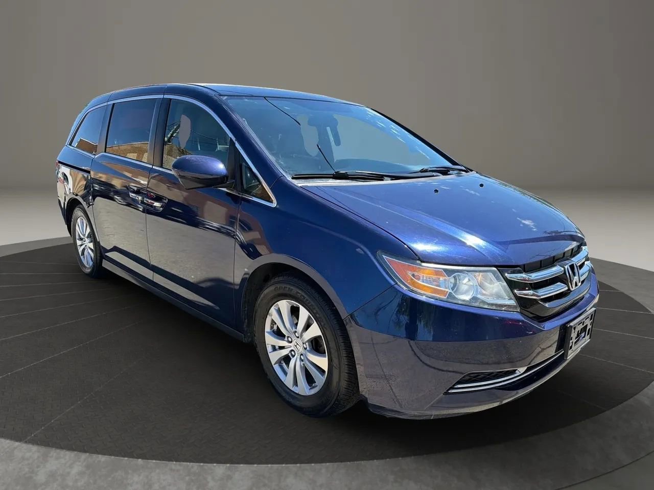 Used 2016 Honda Odyssey SE image 3