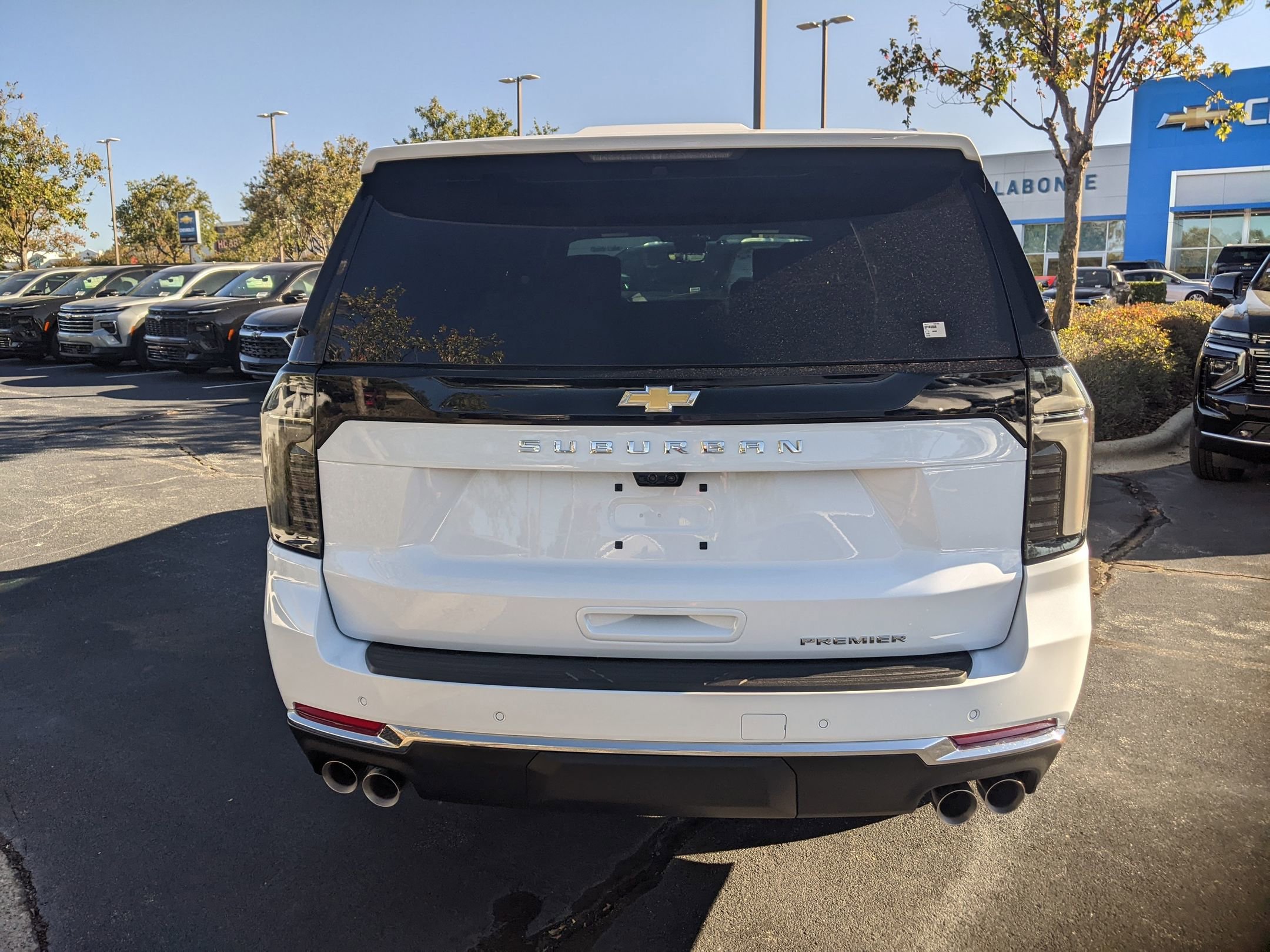 New 2026 Chevrolet Suburban Premier image 7