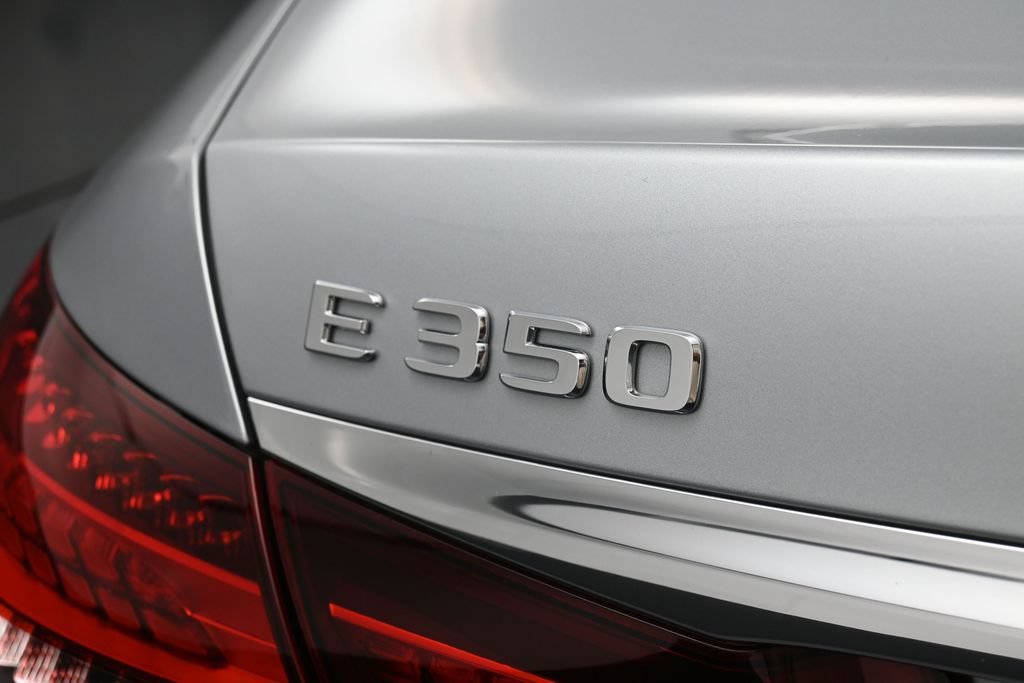 Used 2023 Mercedes-Benz E 350 4MATIC Sedan image 14