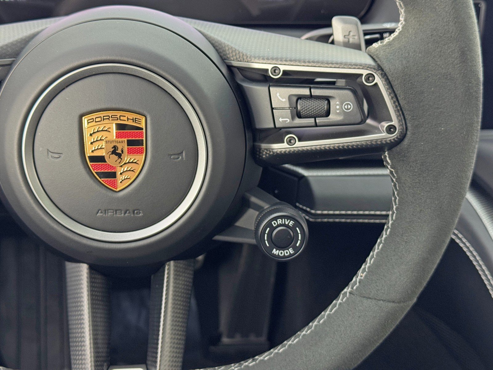 Used 2025 Porsche Panamera 4S image 23