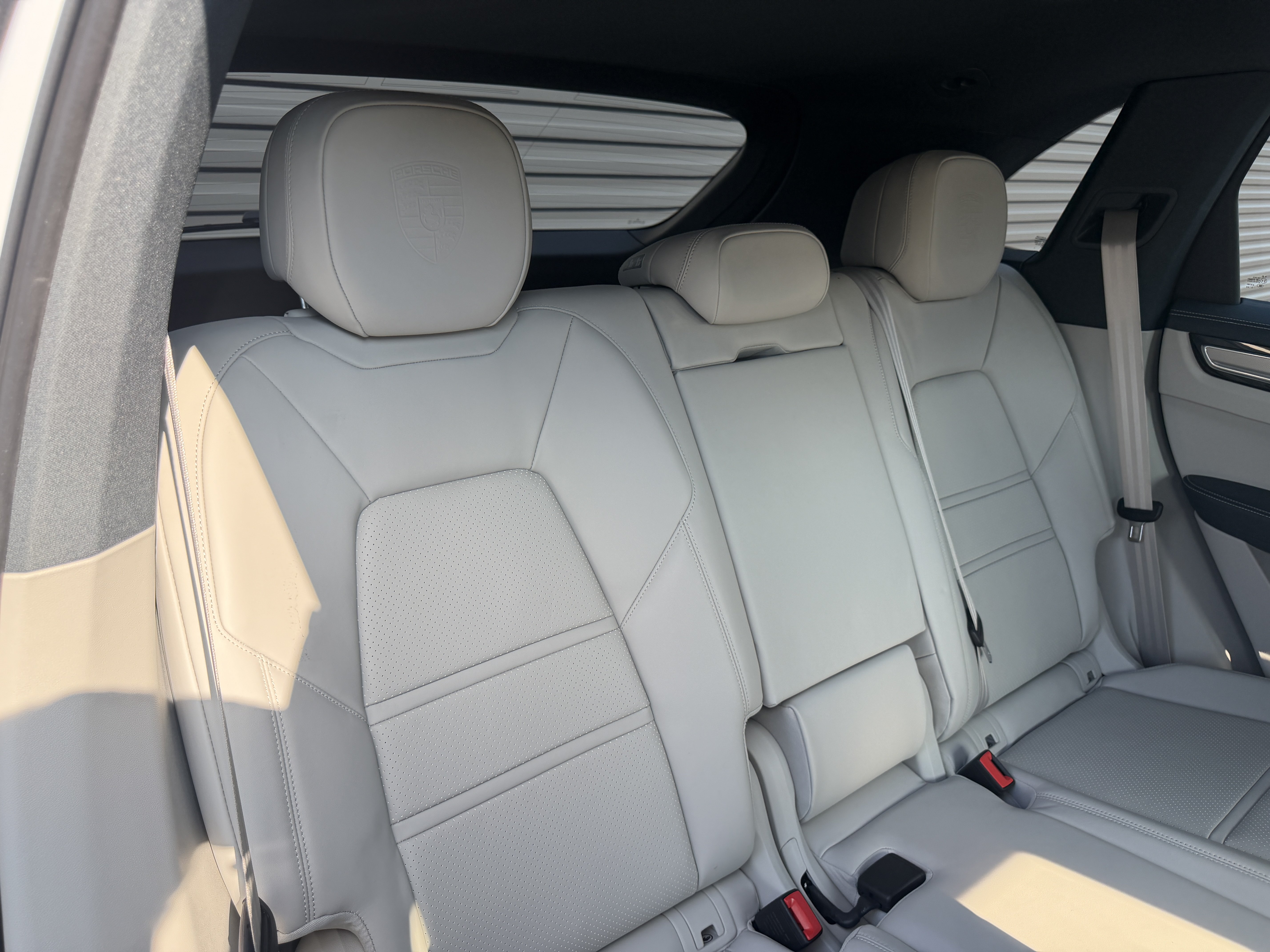 Certified 2023 Porsche Cayenne S Platinum AWD/4WD image 17