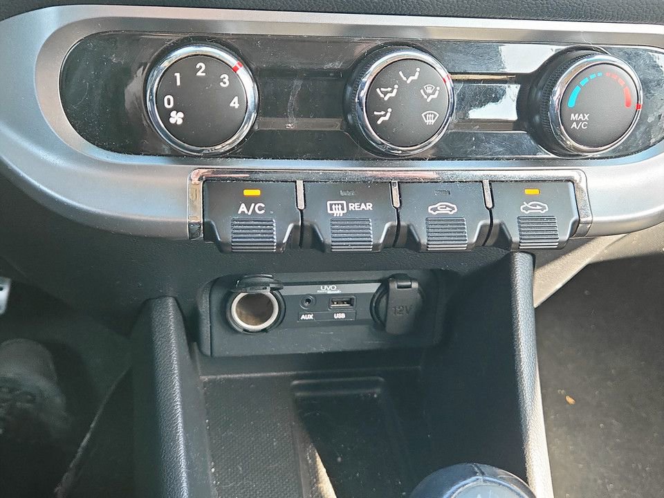 Used 2012 Kia Rio SX image 26