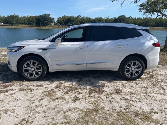 Used 2021 Buick Enclave Avenir w/ Avenir Technology Package FWD image 4