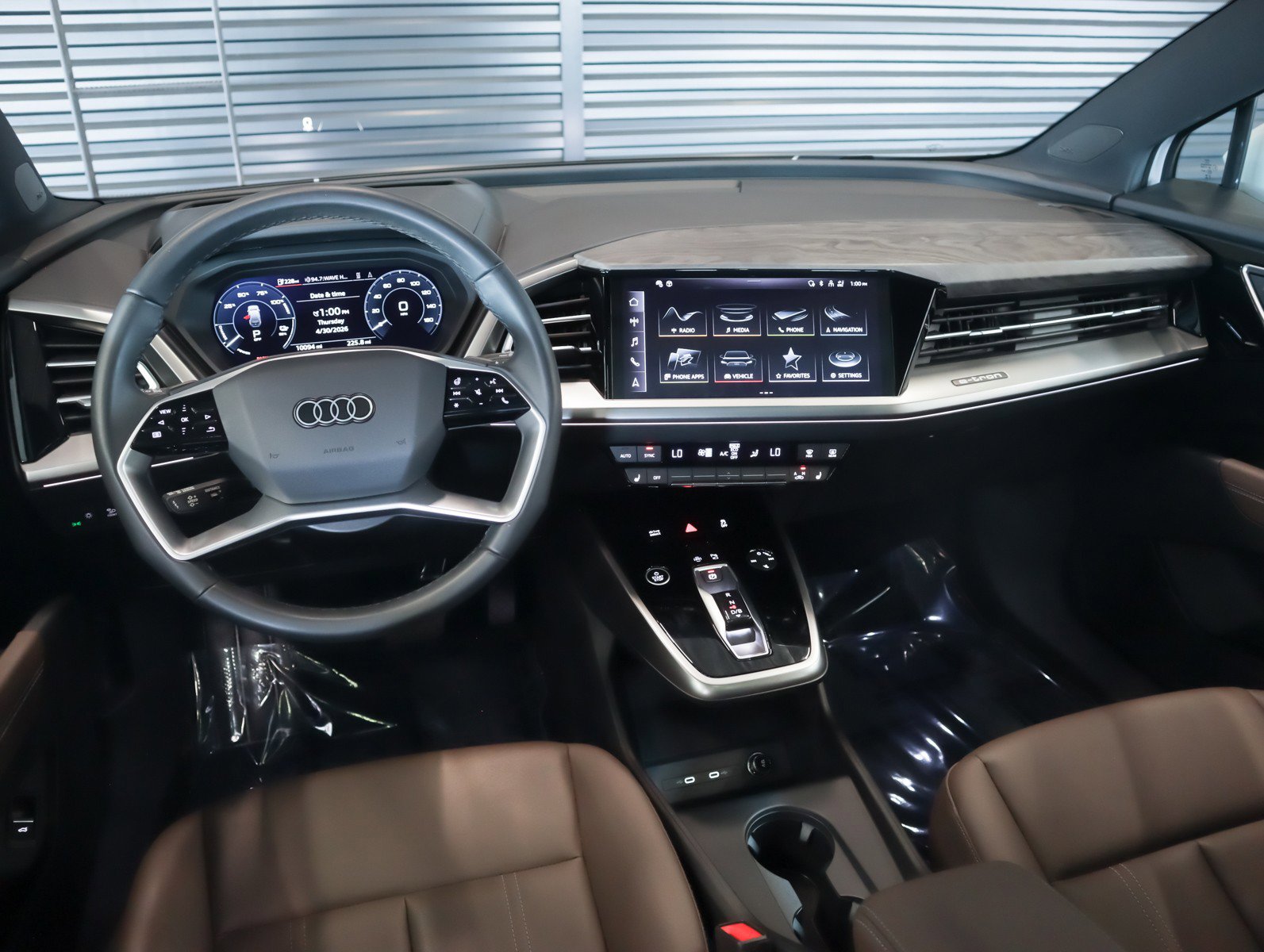 Used 2023 Audi Q4 e-tron Prestige AWD/4WD image 21