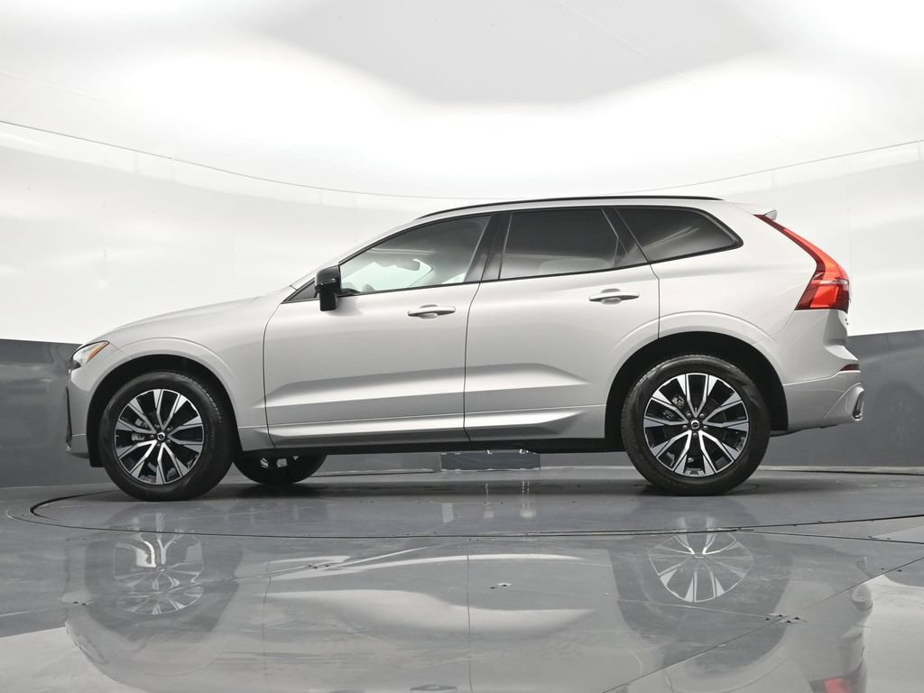 Certified 2024 Volvo XC60 B5 Core AWD/4WD image 28