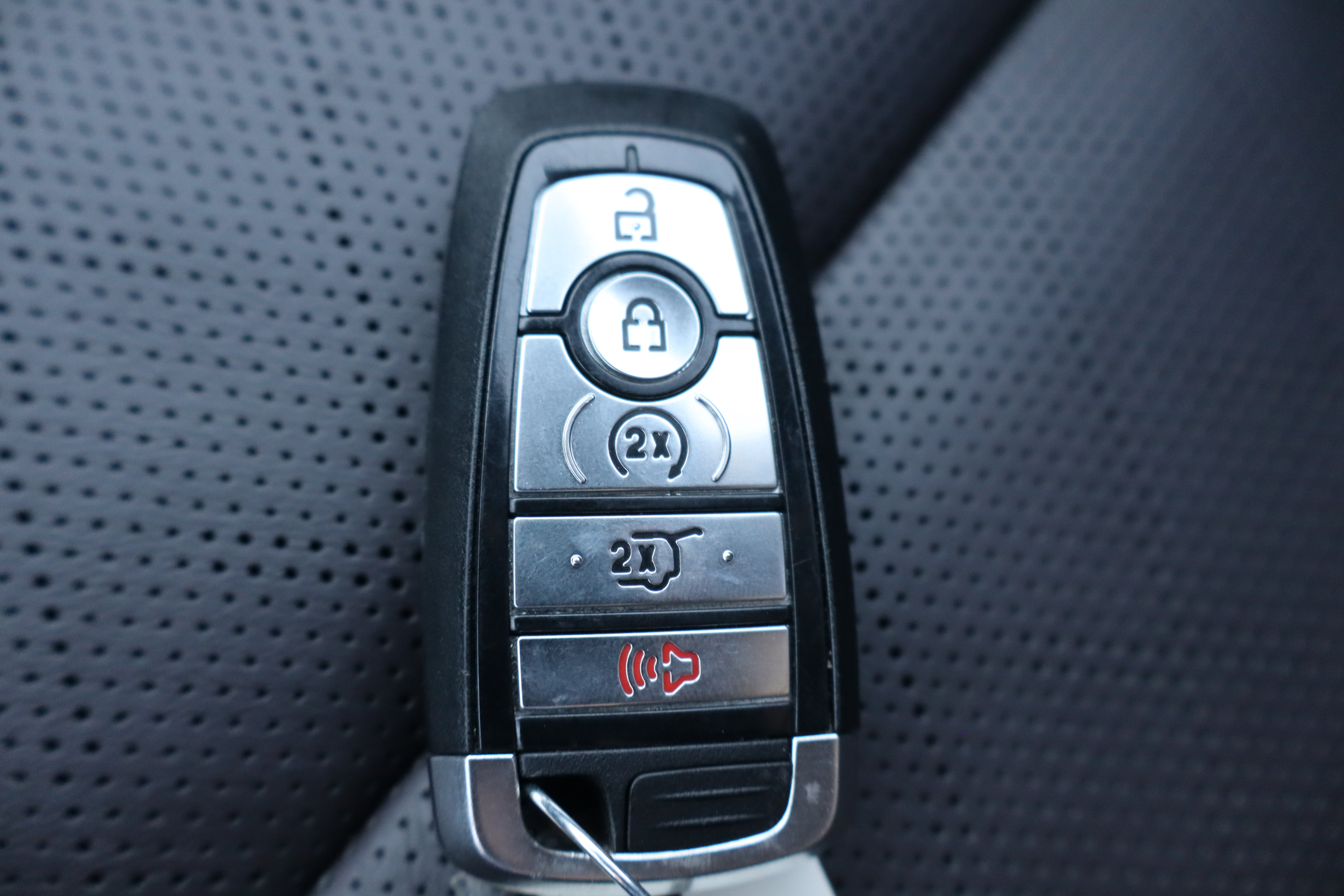 Used 2026 Ford Explorer Platinum AWD/4WD image 36