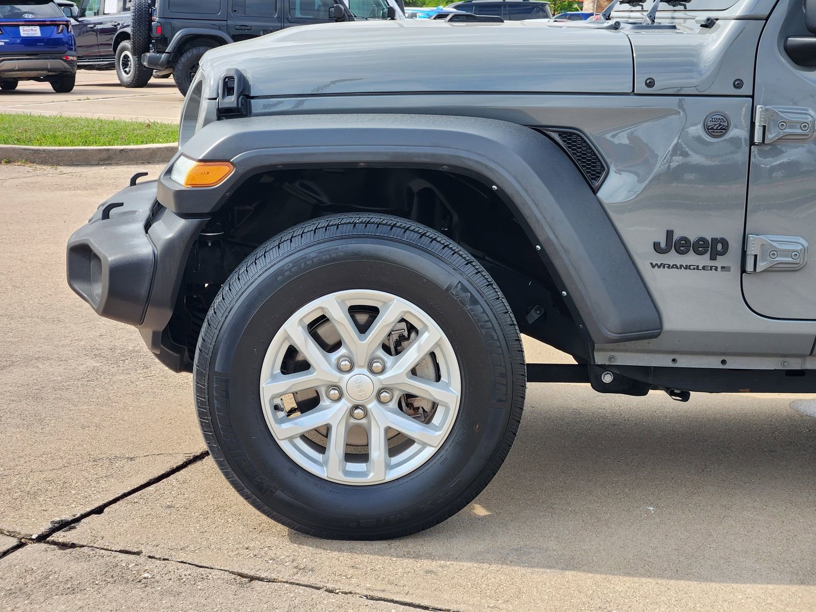 Used 2023 Jeep Wrangler Sport AWD/4WD image 10