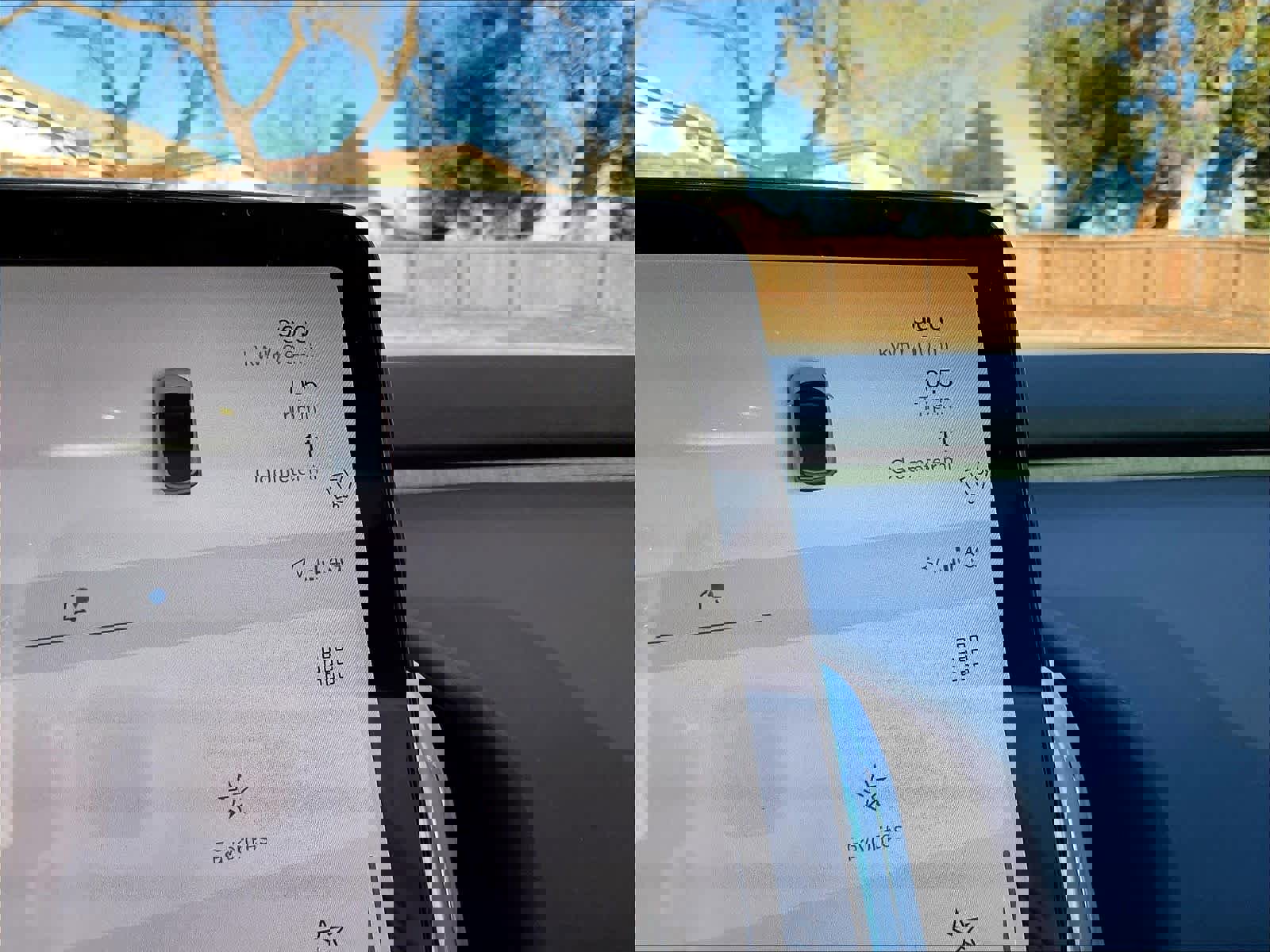 New 2026 Volvo EX30 Ultra w/ Climate Package image 19