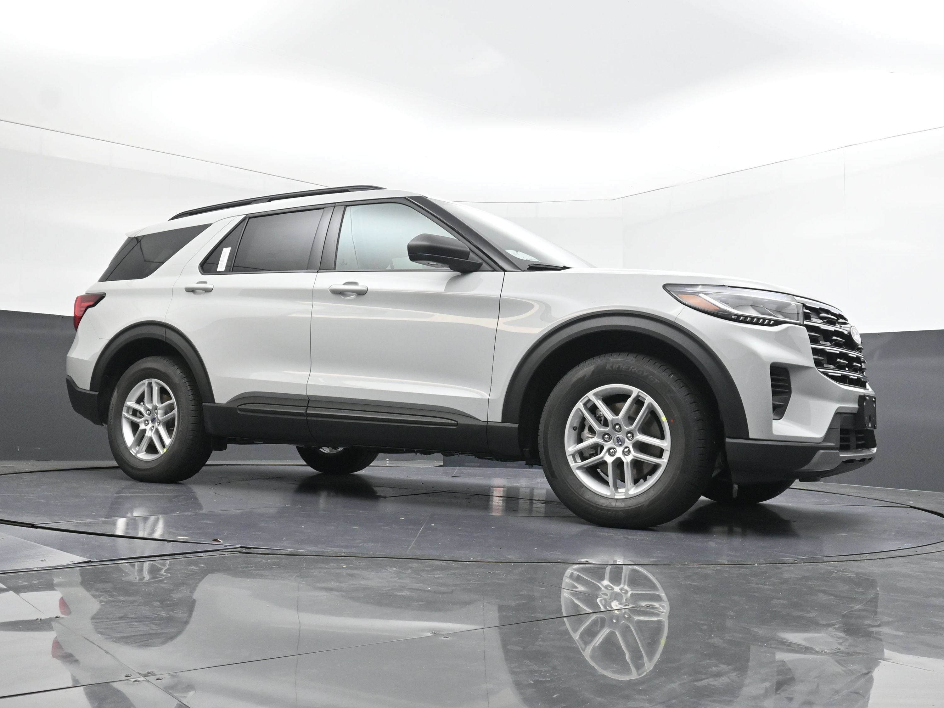 New 2027 Ford Explorer Active RWD image 10