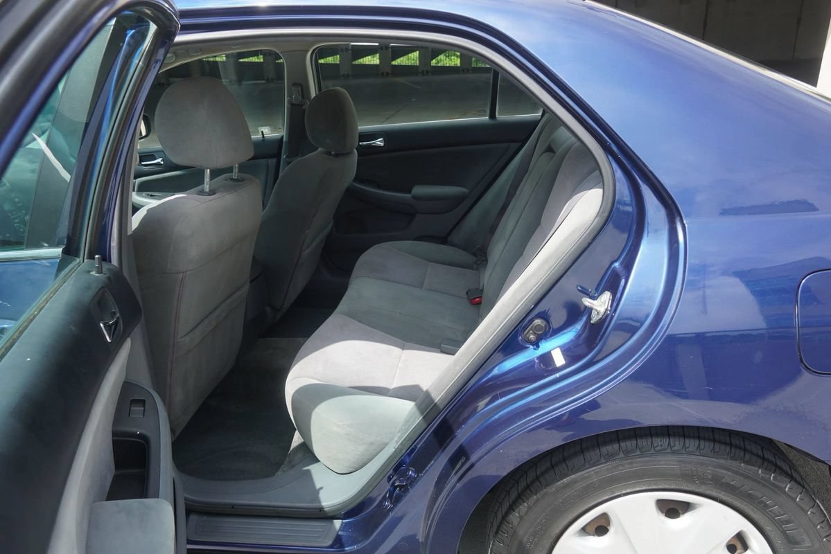 Used 2004 Honda Accord LX image 33