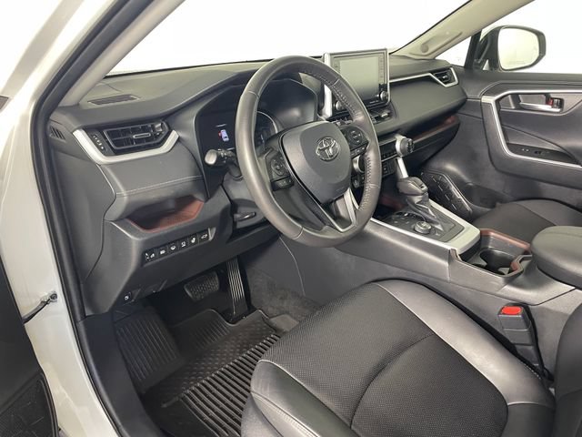 Used 2021 Toyota RAV4 Limited AWD/4WD image 3