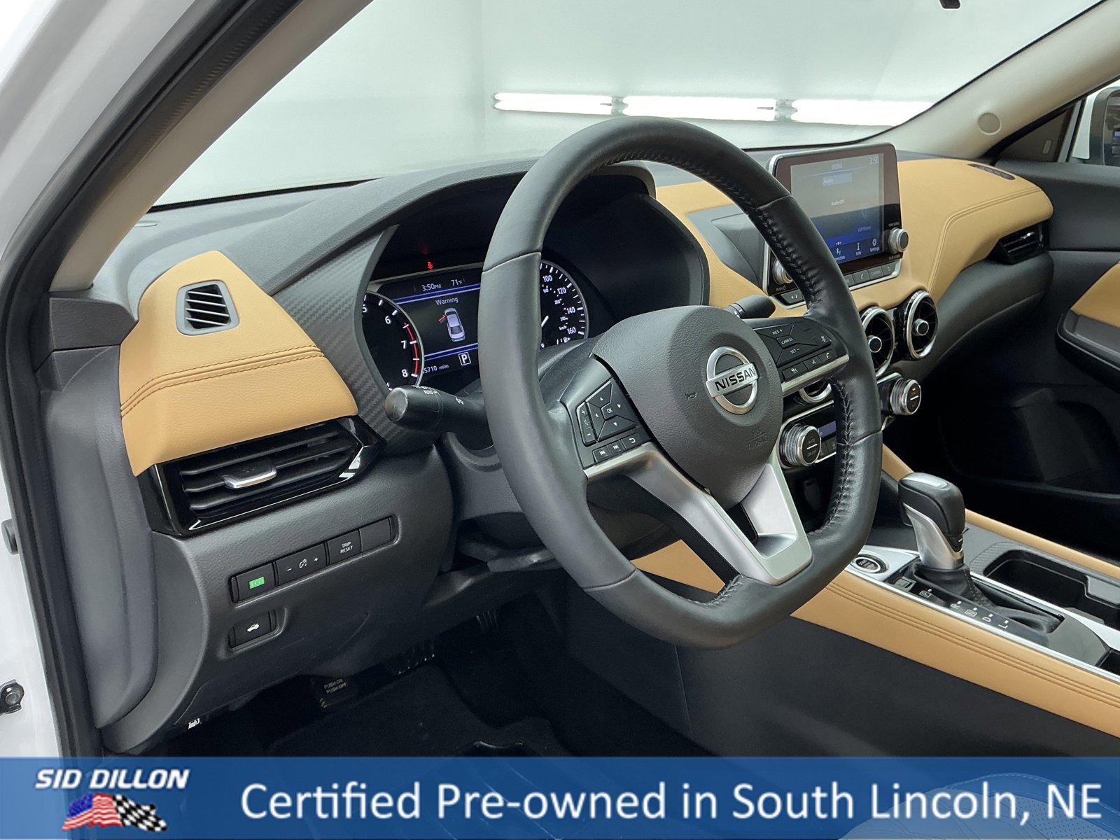 Used 2022 Nissan Sentra SV w/ SV Premium Package image 13