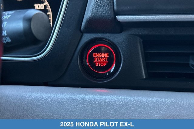 Certified 2025 Honda Pilot EX-L image 25