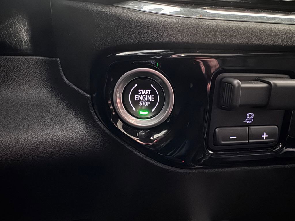 Certified 2024 Chevrolet Silverado 3500 High Country w/ High Country Premium Package image 24