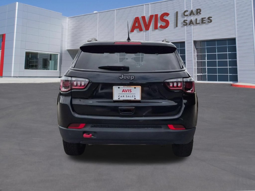 Used 2025 Jeep Compass Trailhawk AWD/4WD image 7