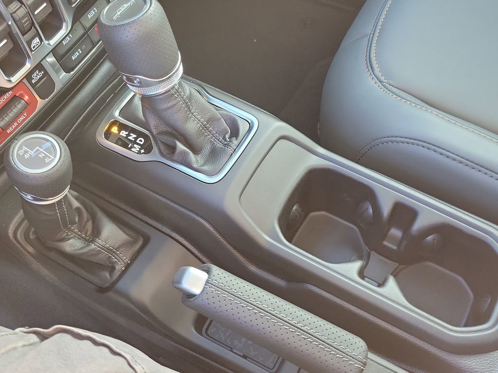 New 2026 Jeep Gladiator Mojave AWD/4WD image 10