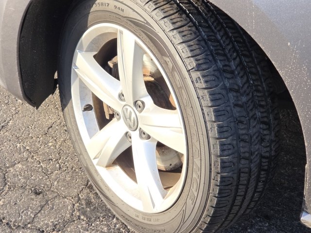 Used 2015 Volkswagen Passat 1.8T Limited Edition image 5