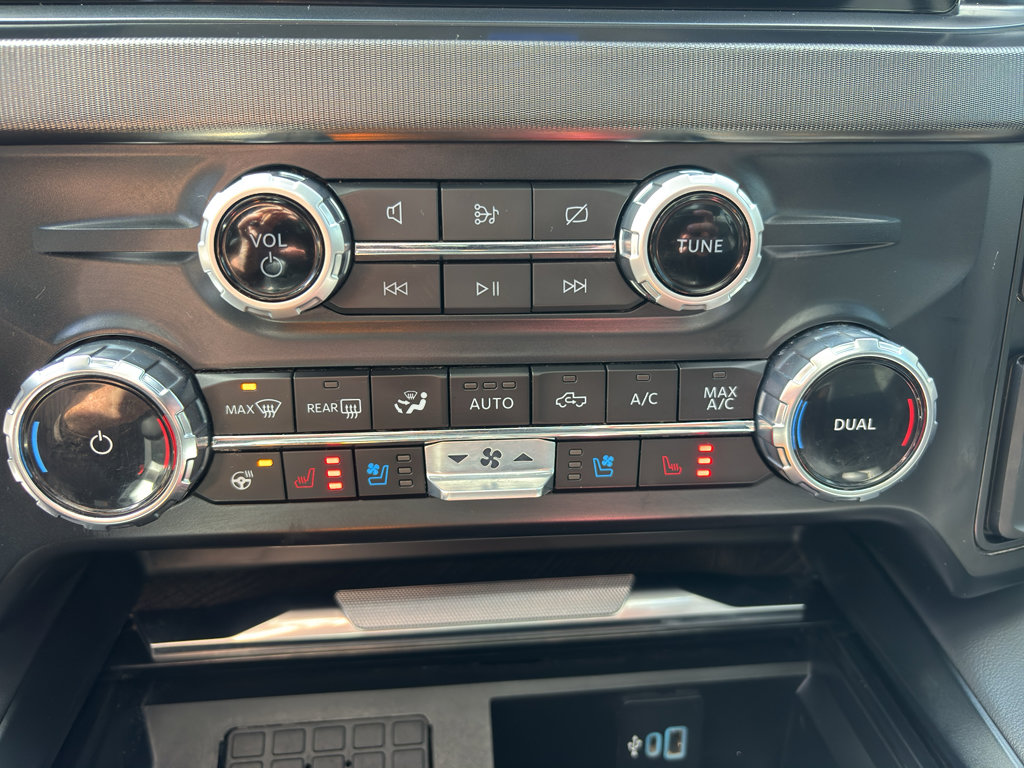 Used 2023 Ford F250 Platinum AWD/4WD image 16