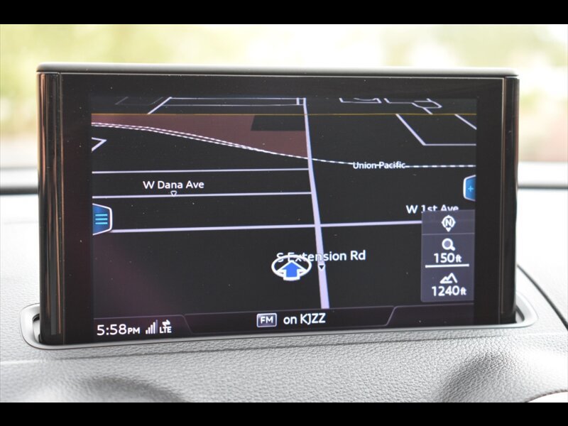Used 2018 Audi A3 e-tron Premium Plus w/ Technology Package FWD image 9