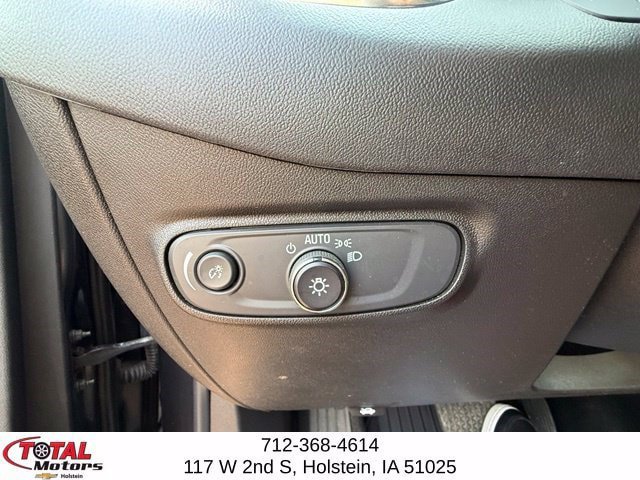 Used 2022 Chevrolet Equinox LS AWD/4WD image 16