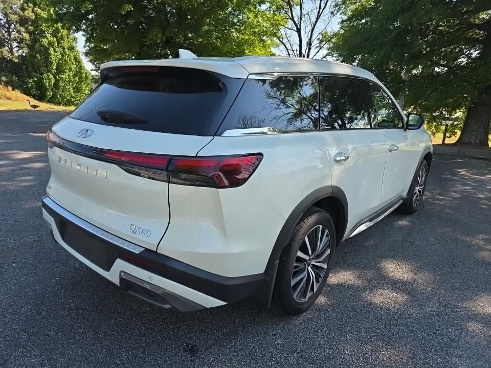 Used 2023 INFINITI QX60 Sensory w/ Vision Package image 5
