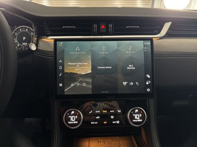 Used 2026 Jaguar F-PACE R-Dynamic S image 19