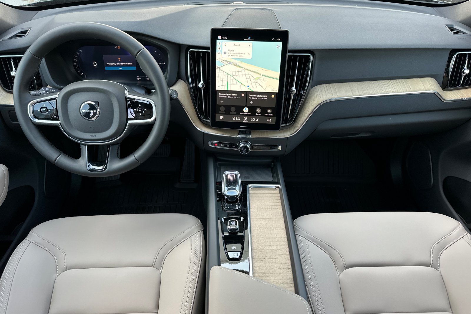 New 2026 Volvo XC60 T8 Plus w/ Climate Package PRO AWD/4WD image 13
