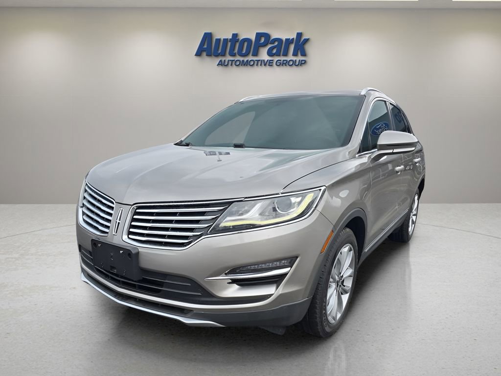 Used 2016 Lincoln MKC Select w/ Select Plus Package AWD/4WD image 3