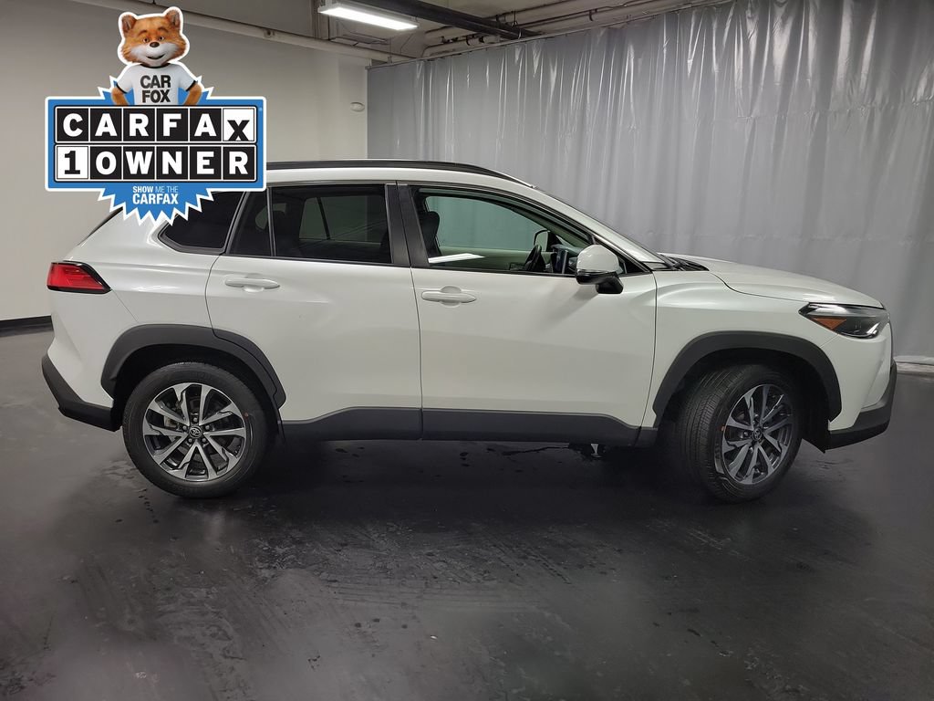 Used 2023 Toyota Corolla Cross XLE AWD/4WD image 9