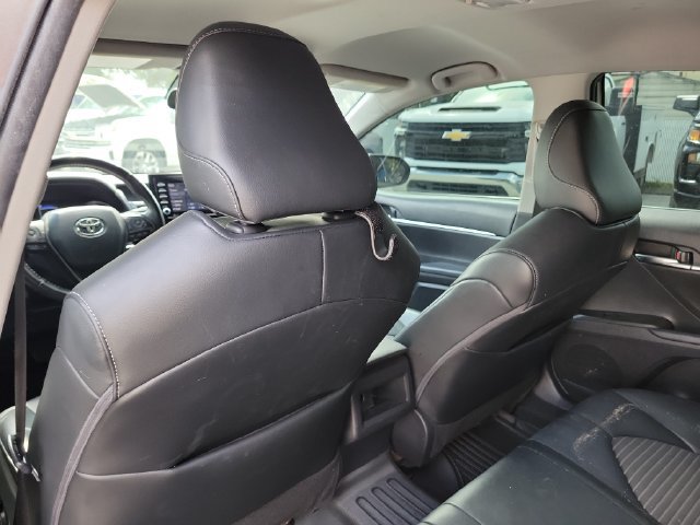 Used 2022 Toyota Camry SE FWD image 17
