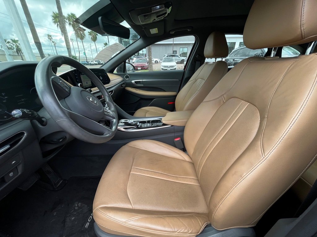 Used 2021 Hyundai Sonata Limited w/ Preferred Accessory Package image 10
