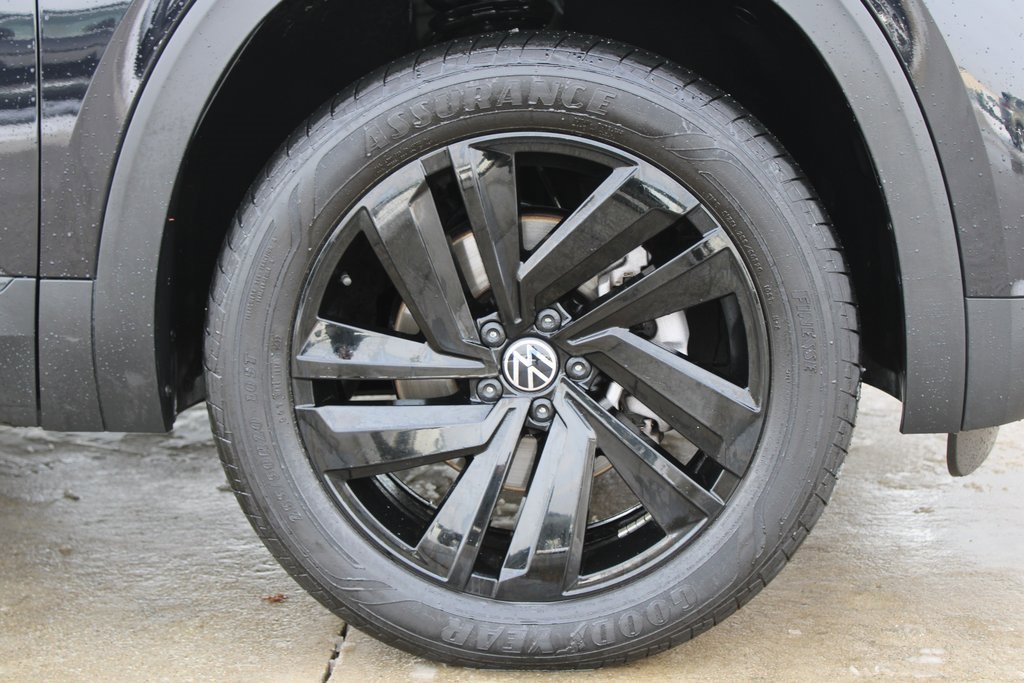 Certified 2023 Volkswagen Atlas Cross Sport SE image 30