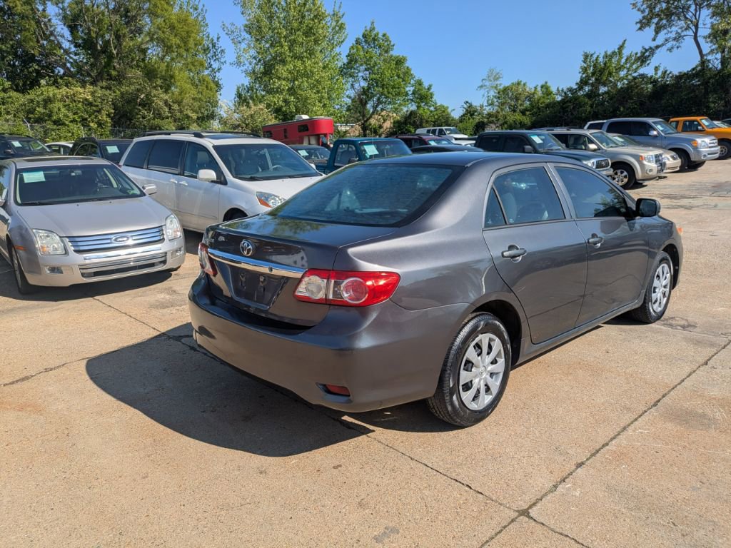 Used 2013 Toyota Corolla L FWD image 5
