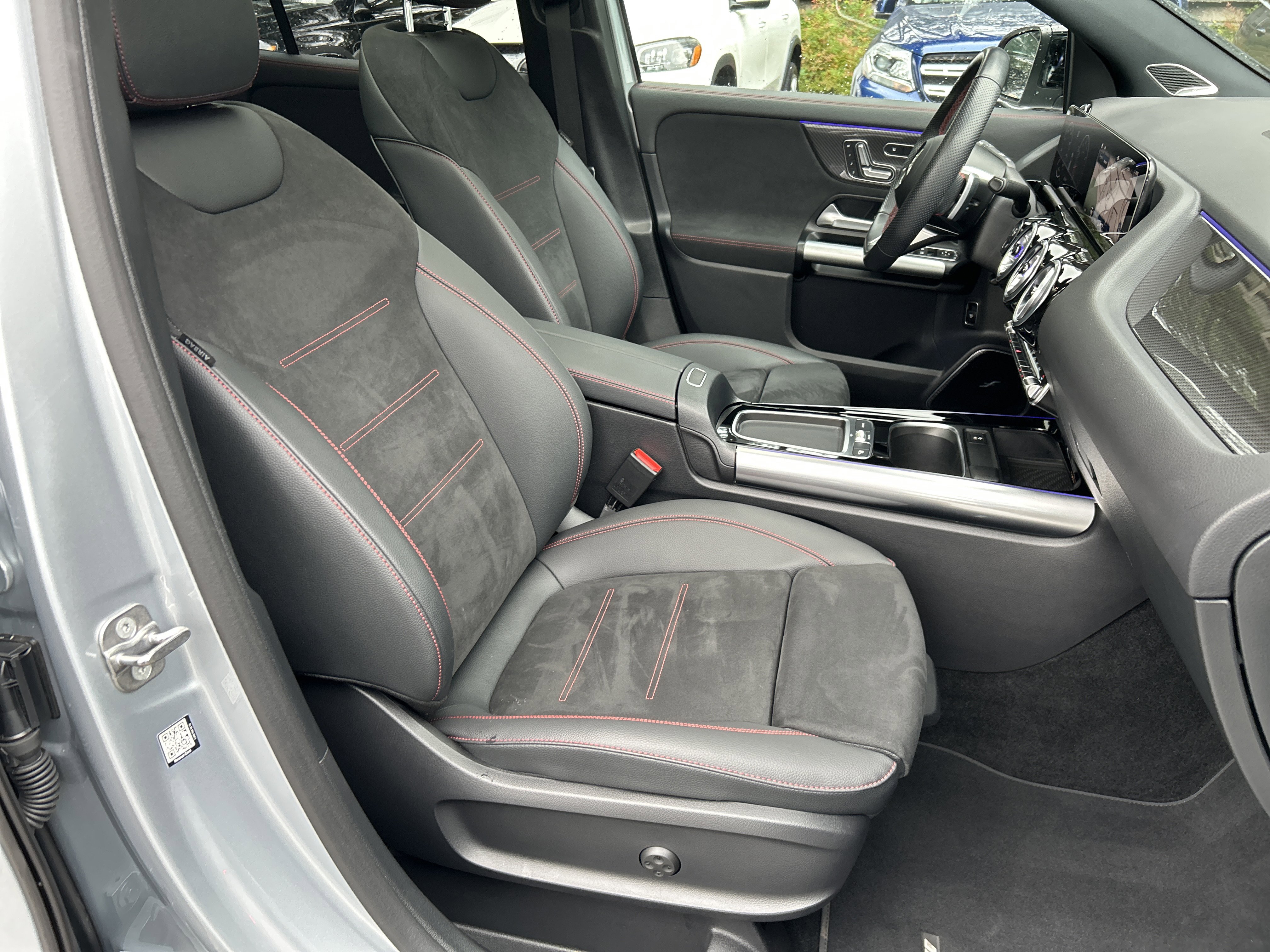 Certified 2025 Mercedes-Benz GLA 250 4MATIC image 53