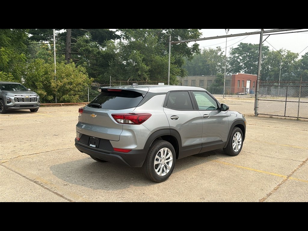 New 2026 Chevrolet TrailBlazer LS w/ LS Convenience Package FWD image 5