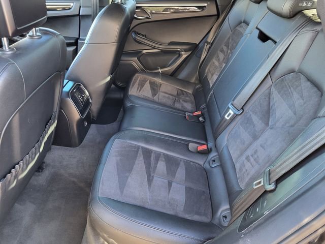 Used 2017 Porsche Macan image 13