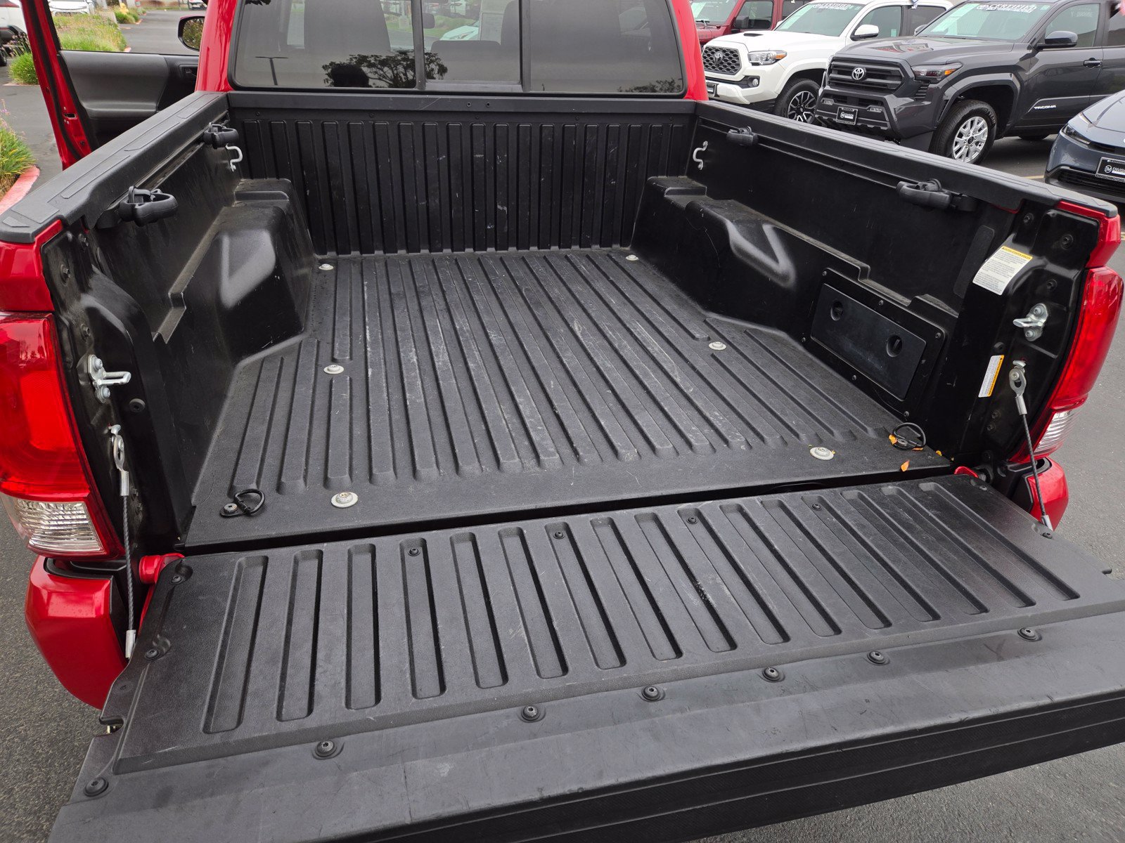 Certified 2022 Toyota Tacoma SR AWD/4WD image 22