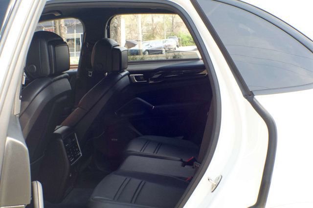 Used 2021 Porsche Cayenne S AWD/4WD image 44