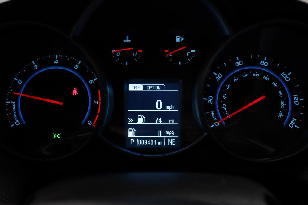 Used 2014 Chevrolet Cruze LT w/ Technology Package FWD image 38
