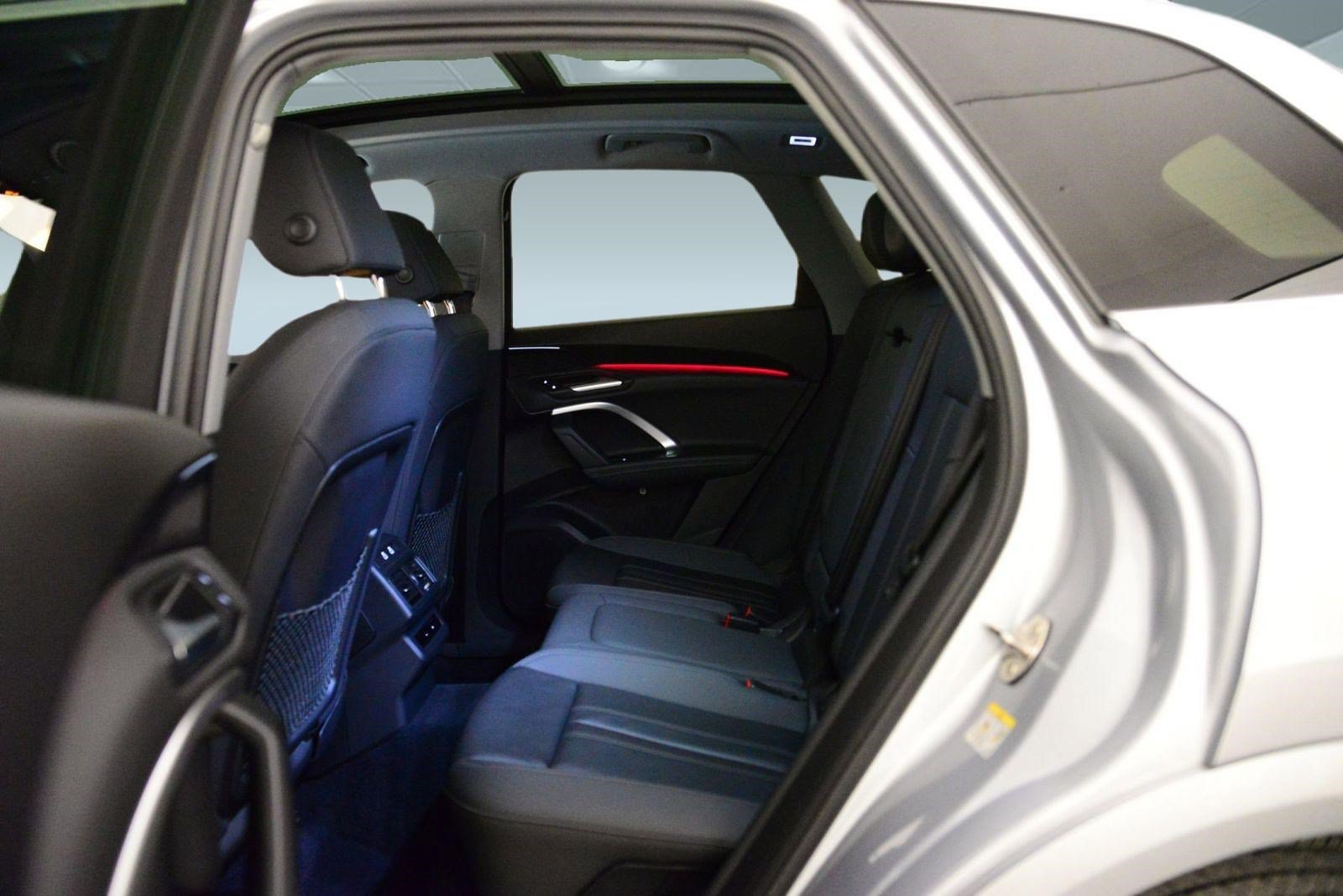 Used 2025 Audi Q5 Premium w/ Convenience Package AWD/4WD image 11