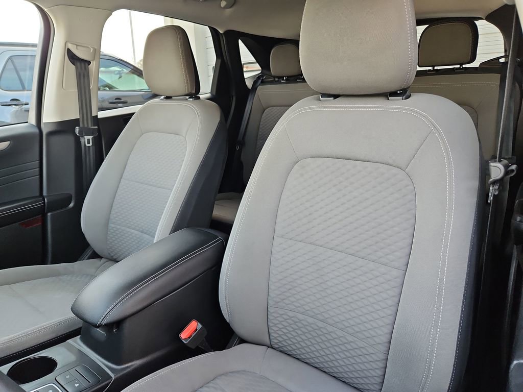 Used 2022 Ford Escape SE image 23