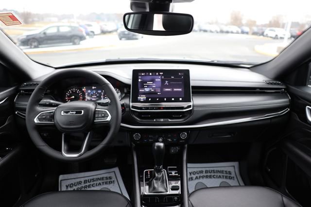 Used 2023 Jeep Compass Altitude w/ Sun and Sound Group image 12