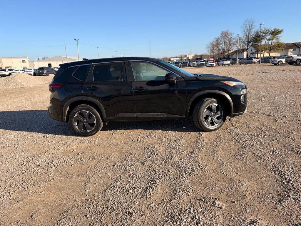 Certified 2025 Nissan Rogue SV image 4