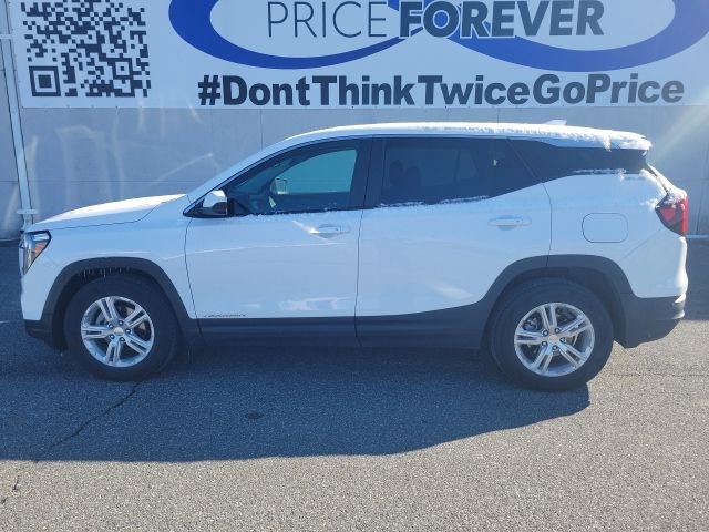 Used 2024 GMC Terrain SLE video 2